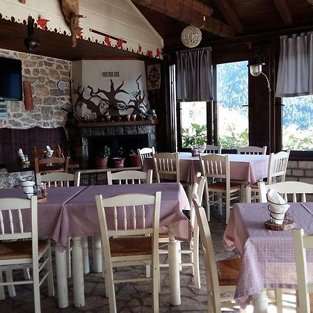 Hotel Mathes Klávsion Zewnętrze zdjęcie