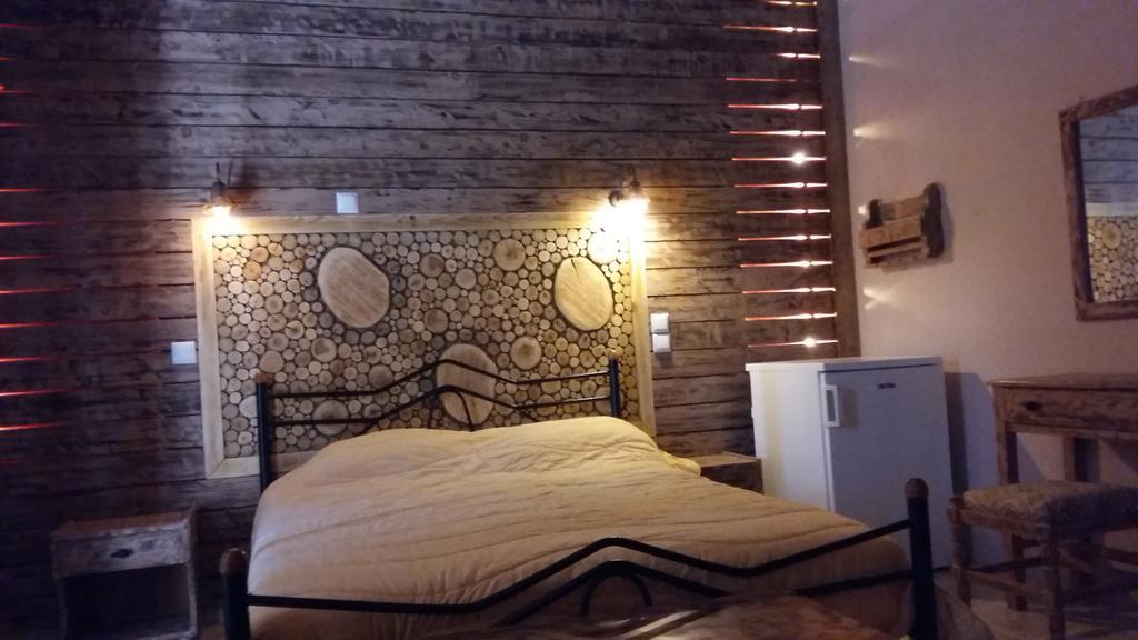 Hotel Mathes Klávsion Zewnętrze zdjęcie