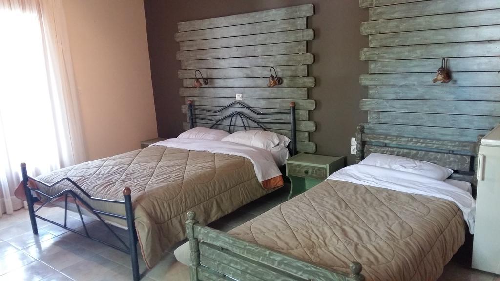 Hotel Mathes Klávsion Zewnętrze zdjęcie